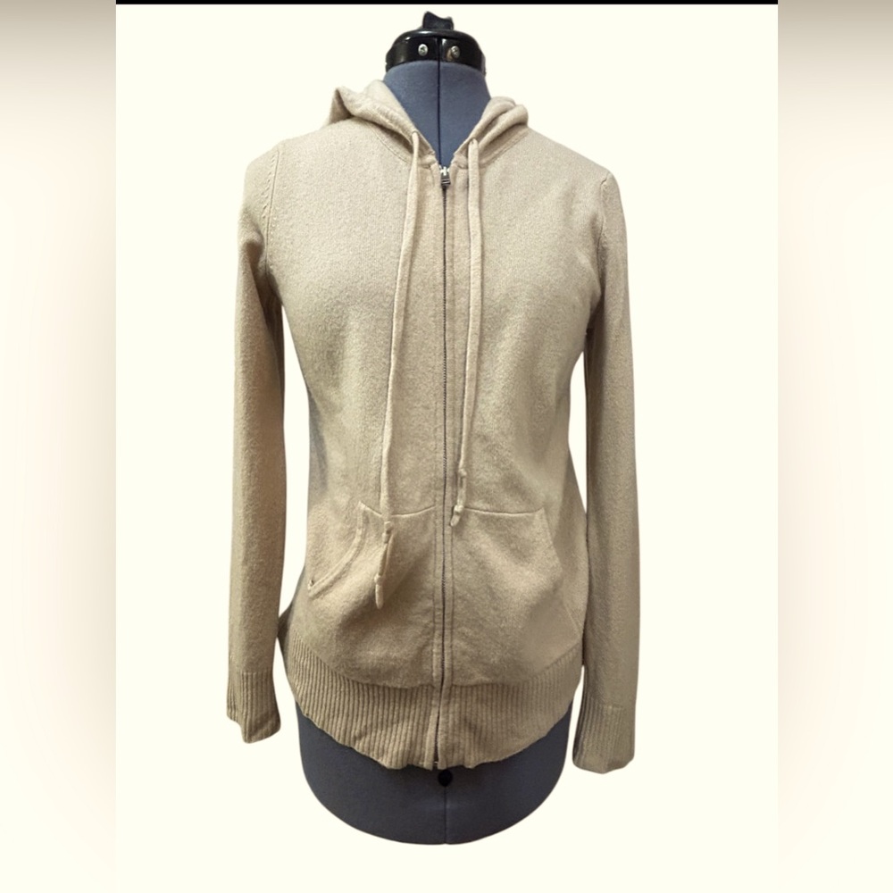 C by Bloomingdale’s nude tone cashmere hoodie sweater size XS